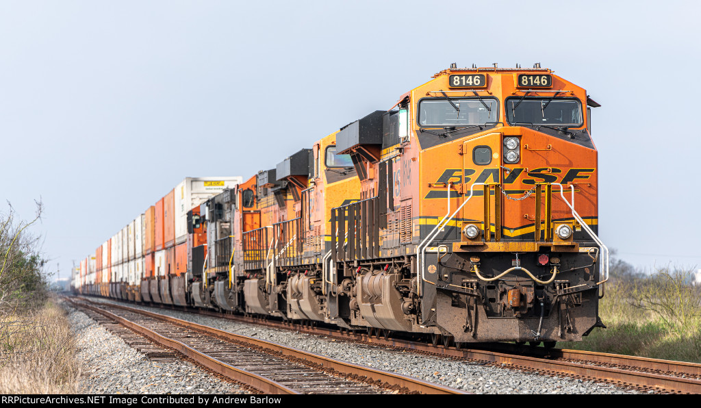 5-Unit BNSF Lashup at E. Violet